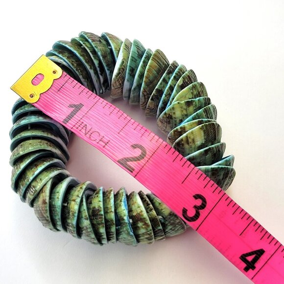 Chunky Green Sea Shell Stretch Bracelet - Picture 6 of 8